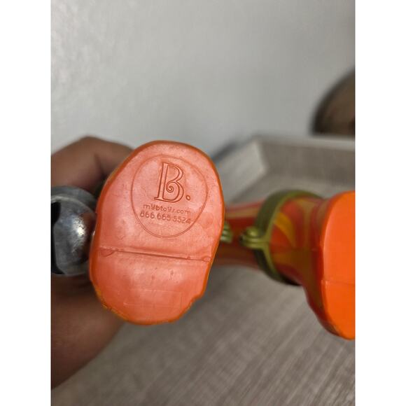 Vintage BATTAT Toy Bug Ant Rattle Bells Musical Noisy Tambourine Toddler Band - Picture 4 of 4